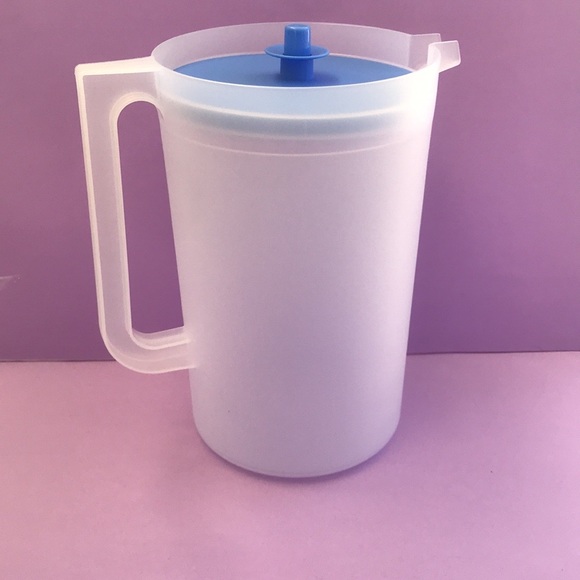 Tupperware Jumbo Pitcher 4 Liter - Picture 6 of 9
